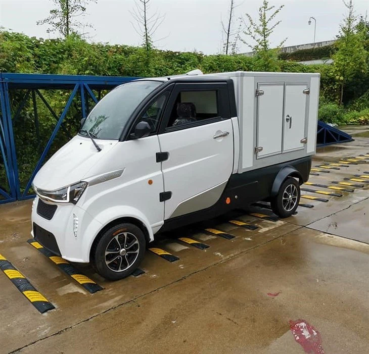 High Quality China Manufacture Mini Electric Pickup Car Truck Four Wheel Mini Electric Van For Adult